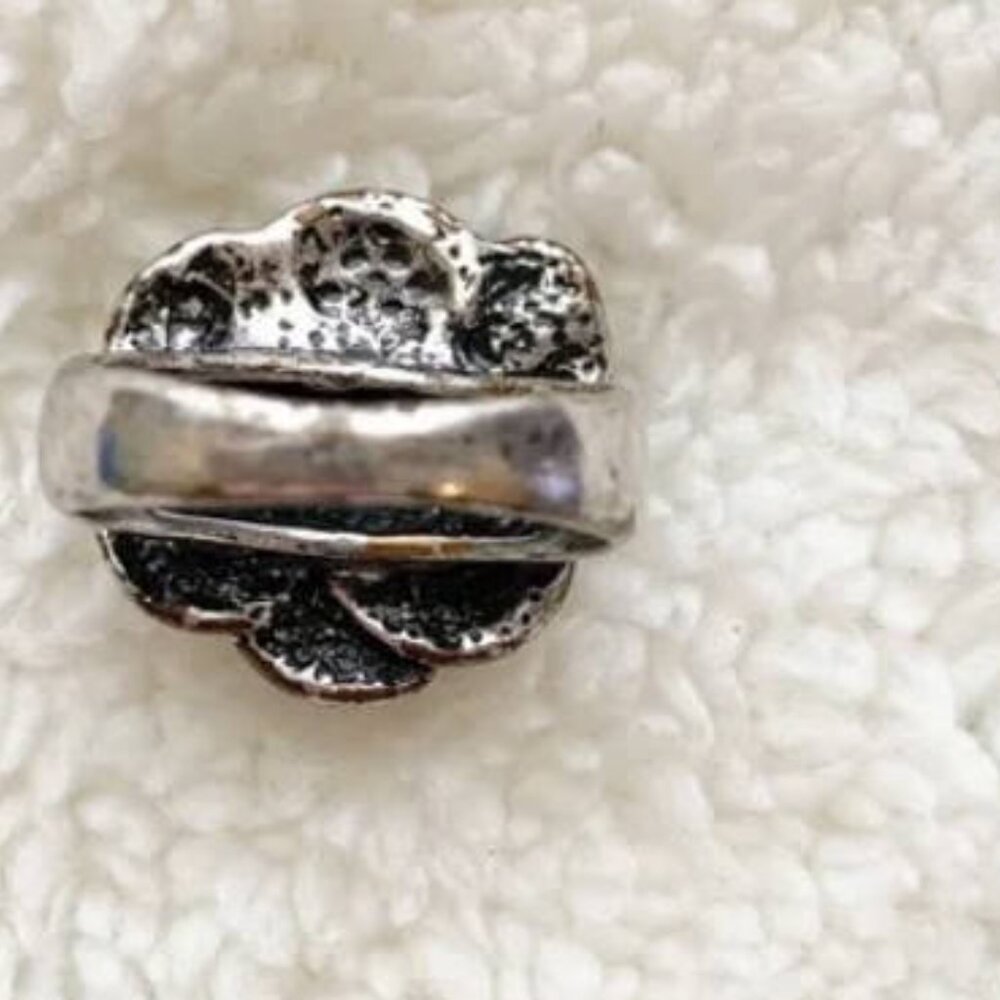 Rustic rose ring🌹 - Picture 3 of 4